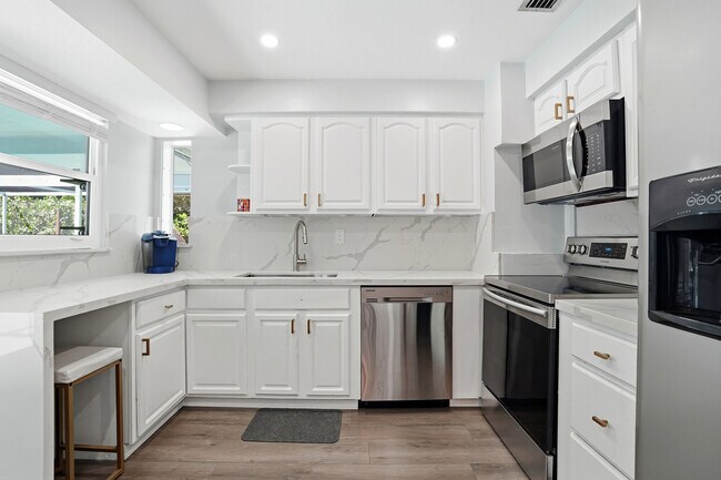 Foto del edificio - 4502 Parrot Ave