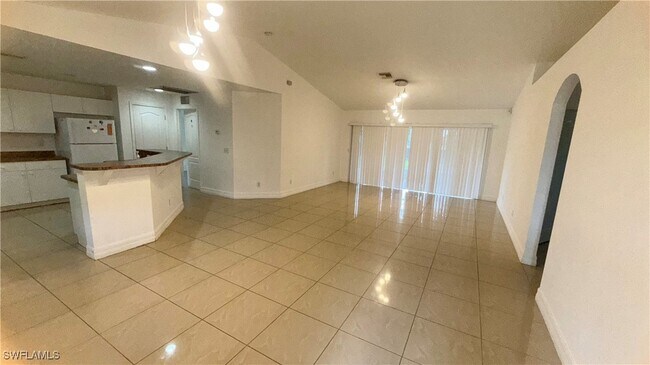 Foto del edificio - 1402 Alan Ave S