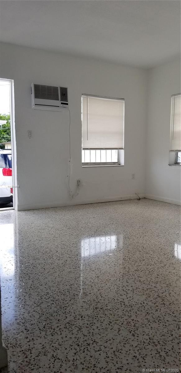 Foto del edificio - 601 NW 90th St