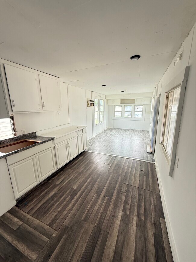 Building Photo - 920 Boardwalk Ln