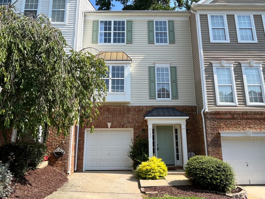 Primary Photo - Terrific 3BD, 3BA Raleigh Townhome with Pa...