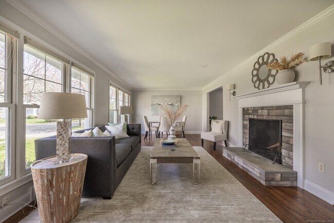 Foto del edificio - 710 Beach Rd