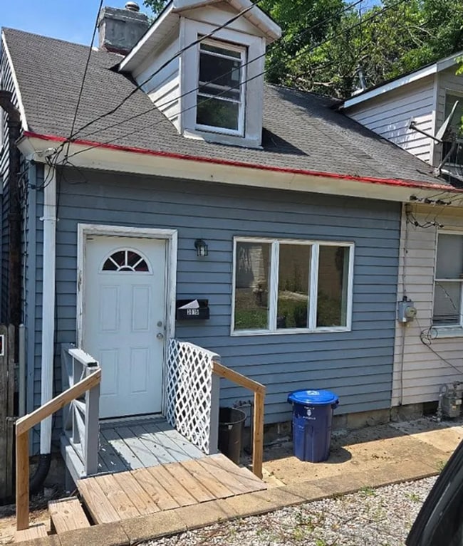 Building Photo - 3015 Hartman St