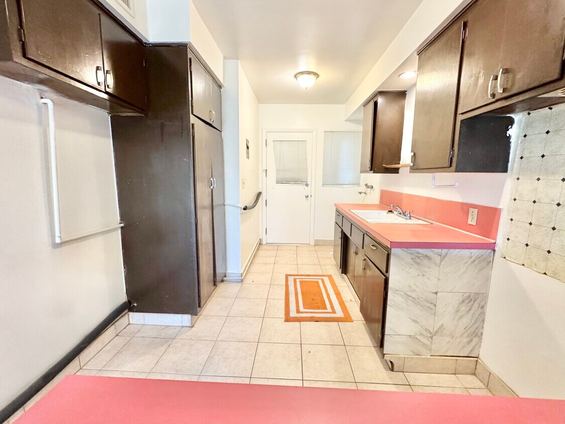 Photo - 10215 England Ave -3