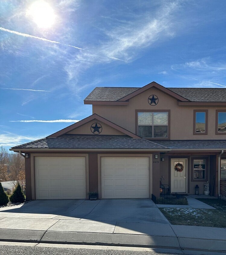 Three Bedroom Two and One Half Bath Townhome House Rental in Silt, CO