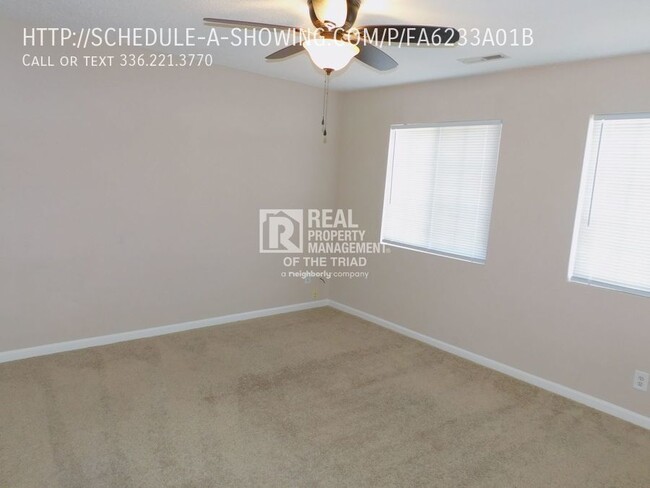 Building Photo - 3 Bedroom/2.5 Bath Greensboro Home with Fe...