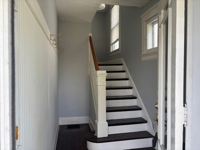 Building Photo - 2579 Marsh Ave