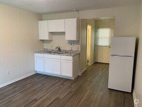 Building Photo - 10 Belchertown Rd
