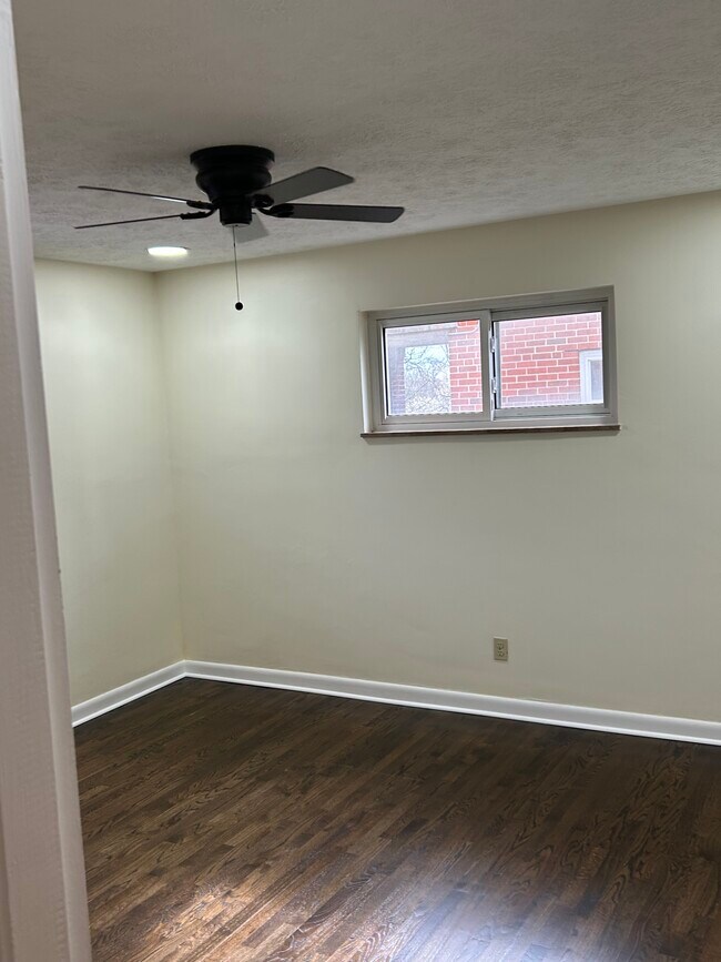 Foto del edificio - 3516 Blue Rock Rd