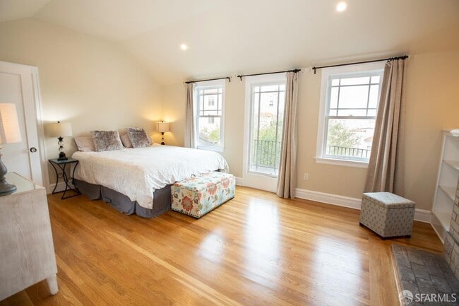 Building Photo - 3627 Scott St