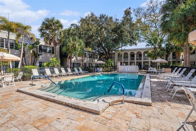 Foto del edificio - 4325 Aegean Dr