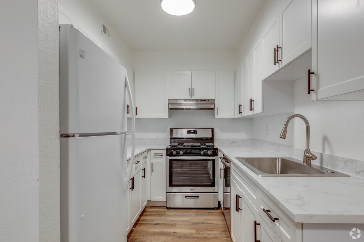 3BR, 3BA -984SF - Cedar Oaks
