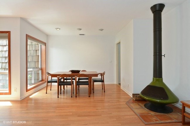 Building Photo - 1221 SW 13th Pl