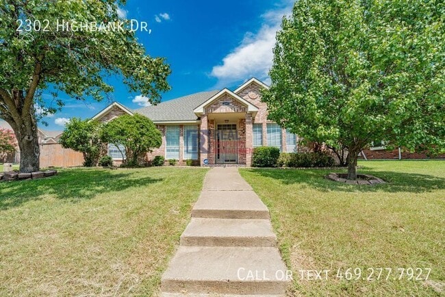 Photo - 2302 Highbank Dr House