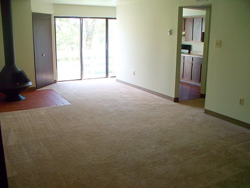 Building Photo - 77 Sunnyhill Dr