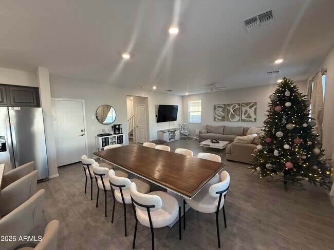 Foto del edificio - 18140 W Daley Ln