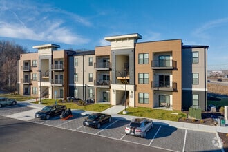 Building Photo - 44 West Luxury Living