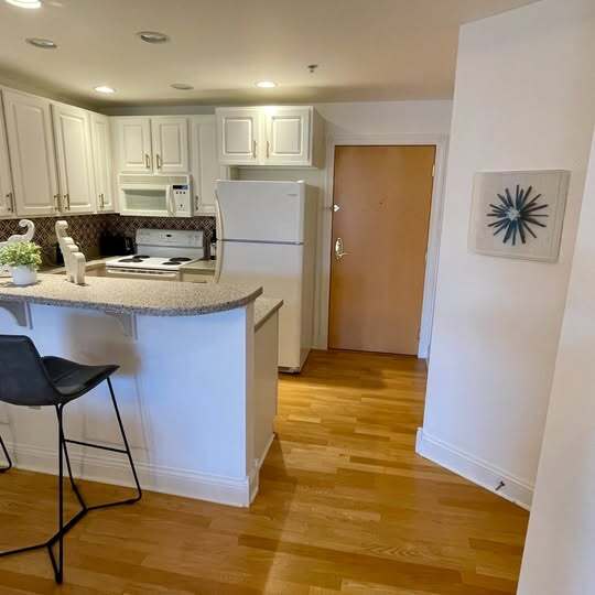 Building Photo - 360 W Washington Ave