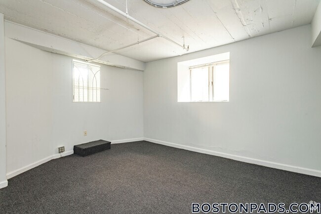 Building Photo - 49 Worthington St