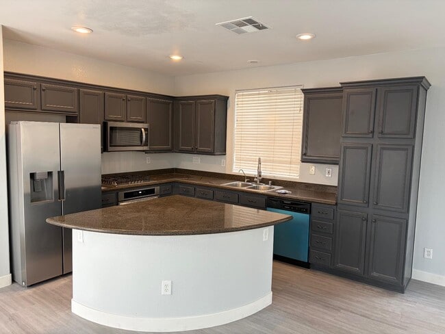 Building Photo - 10244 Jersey Shore Ave