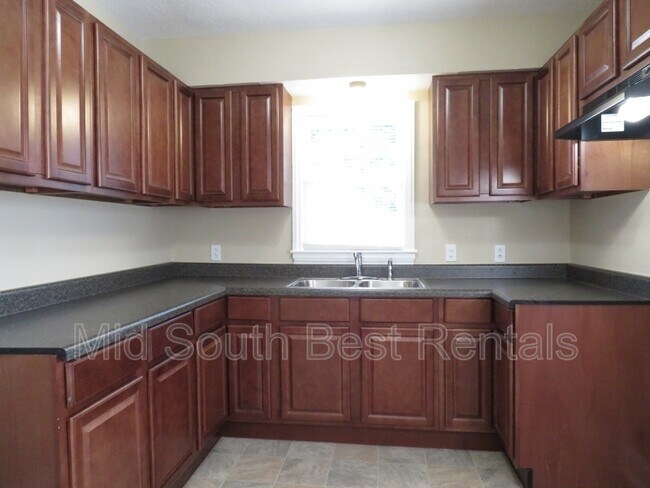Building Photo - 1287 Pera Ave