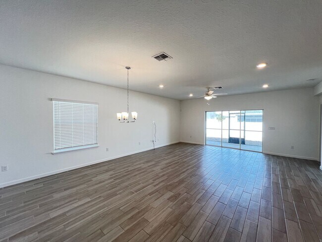 Foto del edificio - AWESOME 4BD/3BA Home in Ocala!!! Washer and Dryer INCLUDED!