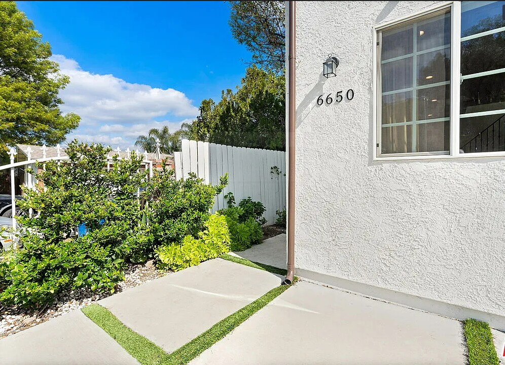 Primary Photo - 6650 Valley Circle Blvd