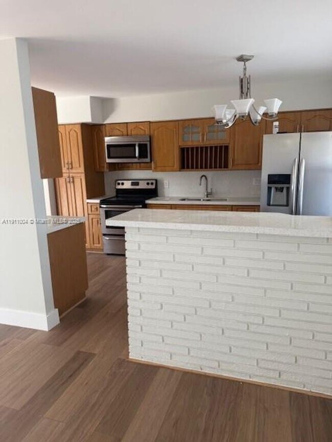 Foto del edificio - 640 SW 11th Ave