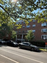 Building Photo - 5920 N Kenmore Ave