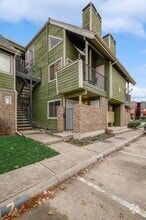 Building Photo - 9823 Walnut St