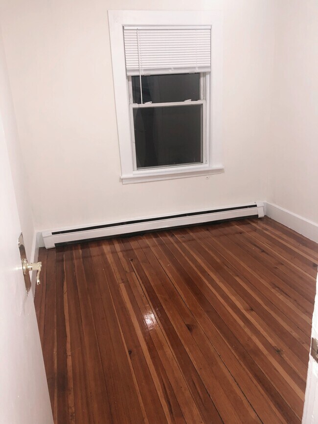 Building Photo - 14 Alberta Ter