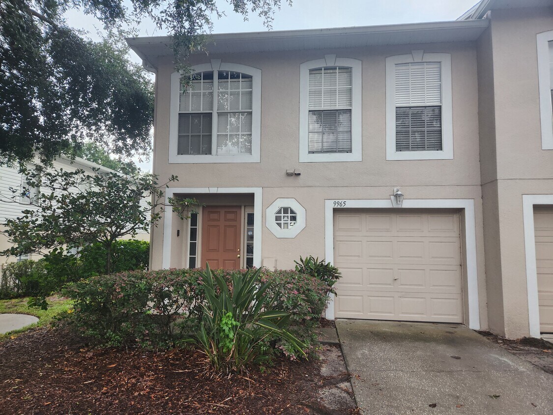 Primary Photo - 9965 Ashburn Lake Dr