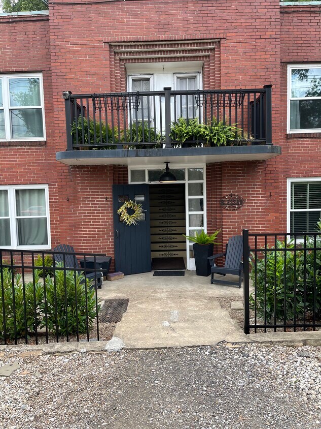 214 Bird Ct Unit 4, Charleston, WV 25303 Apartments in Charleston, WV