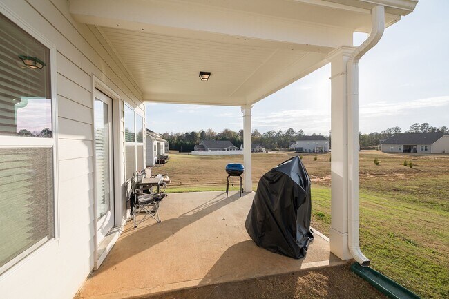 Building Photo - 1420 Day Dr