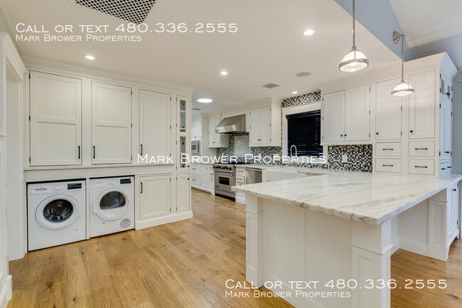 Foto del edificio - 902 S Maple Ave