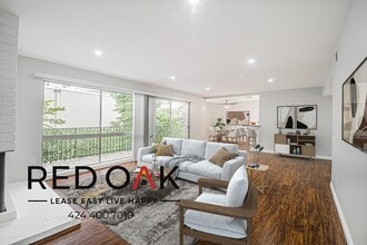 Building Photo - 15101 Magnolia Blvd