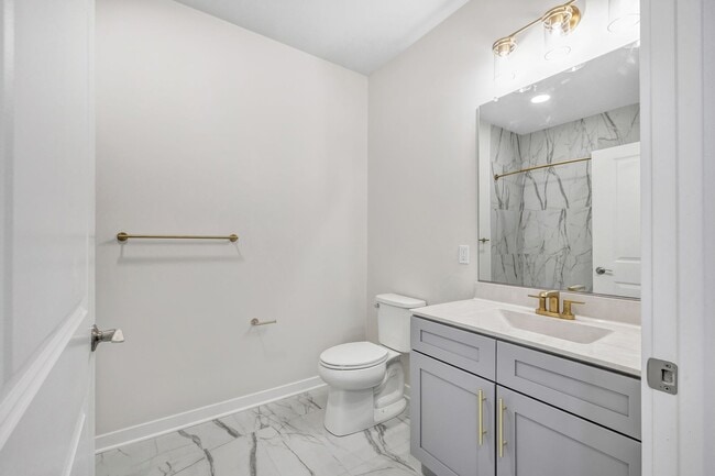 Interior Photo - Kinsley