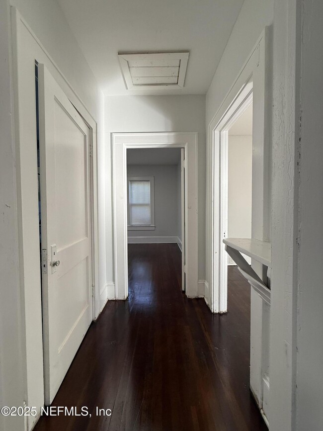 Foto del edificio - 1268 Kennard St