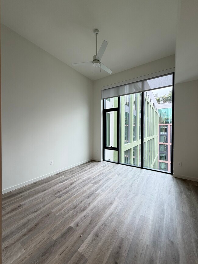 Foto del edificio - 73 NW 30th St