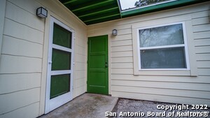 Building Photo - 130 E Norwood Ct