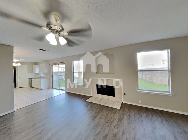 Building Photo - 1120 Beechwood Dr