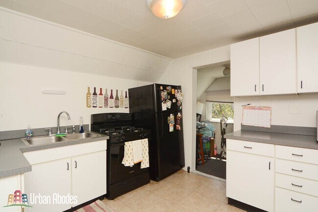 Foto del edificio - 1517 W Oakdale Ave