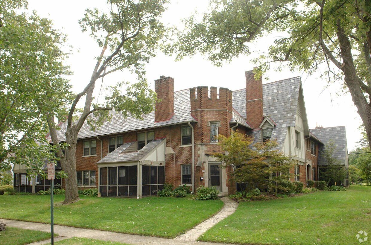 Primary Photo - 2212-2216 Coventry Rd