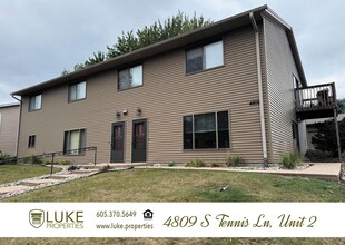 Building Photo - 4809 S Tennis Ln