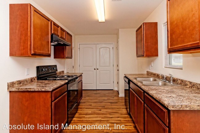 Foto del edificio - 3 br, 2.5 bath House - 57 Colleton Ct.