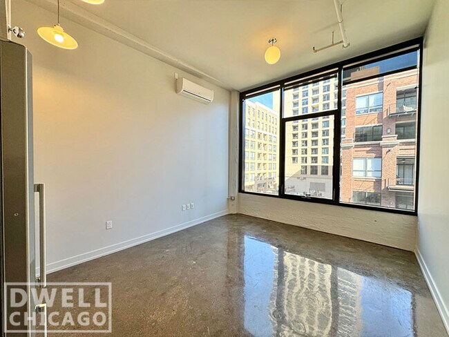 Foto del edificio - 640 N La Salle Dr