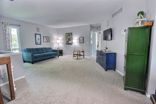 Building Photo - 2647 S Dalton St