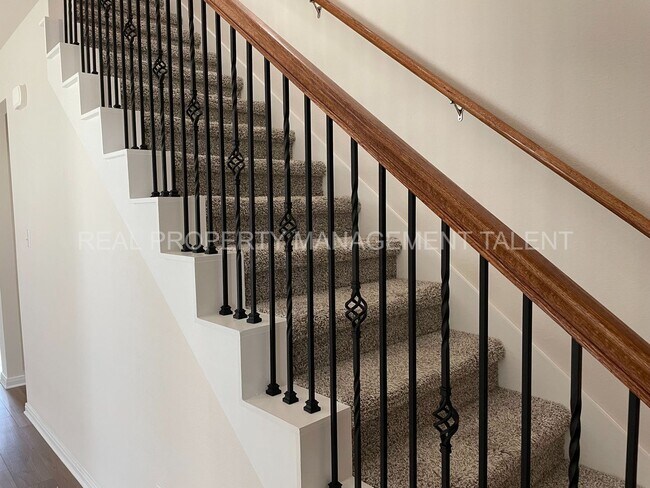 Building Photo - 4 Bedroom, 2.5 Bathroom Home for Rent in T...