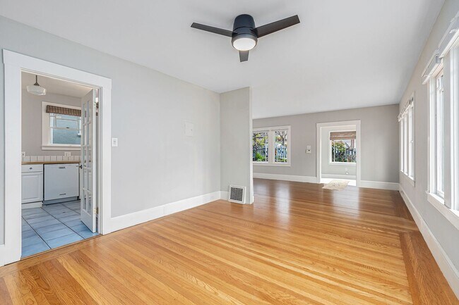 Foto del edificio - 3901 Everett Ave