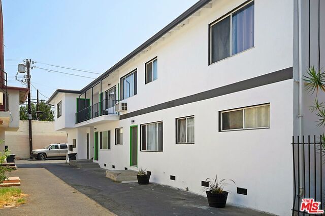 Foto del edificio - 14222 Calvert St